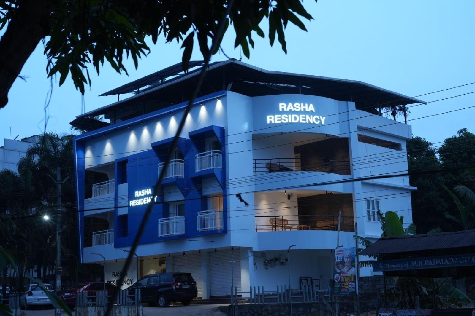 Rasha Residency Hostel Kalpatta Buitenkant foto